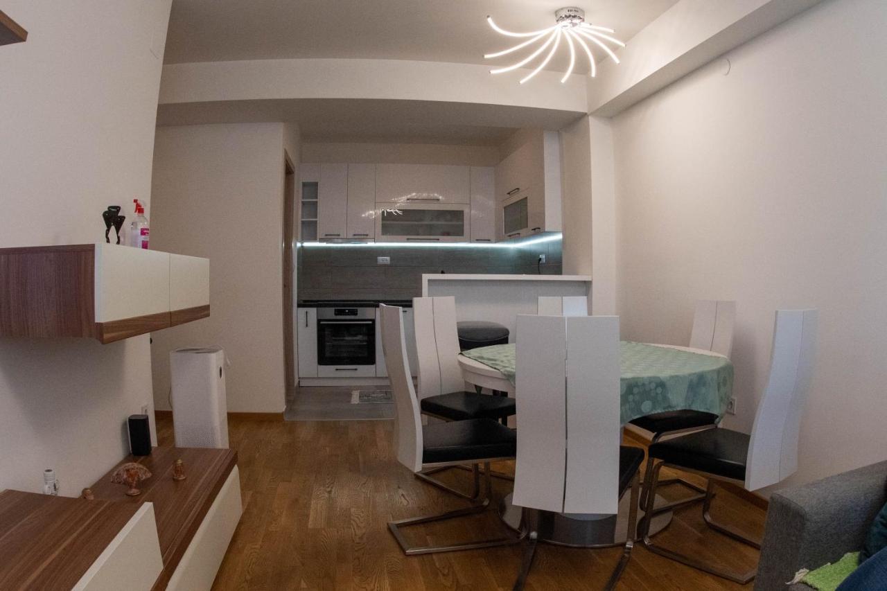 Lovely Apartment Skopje Luaran gambar