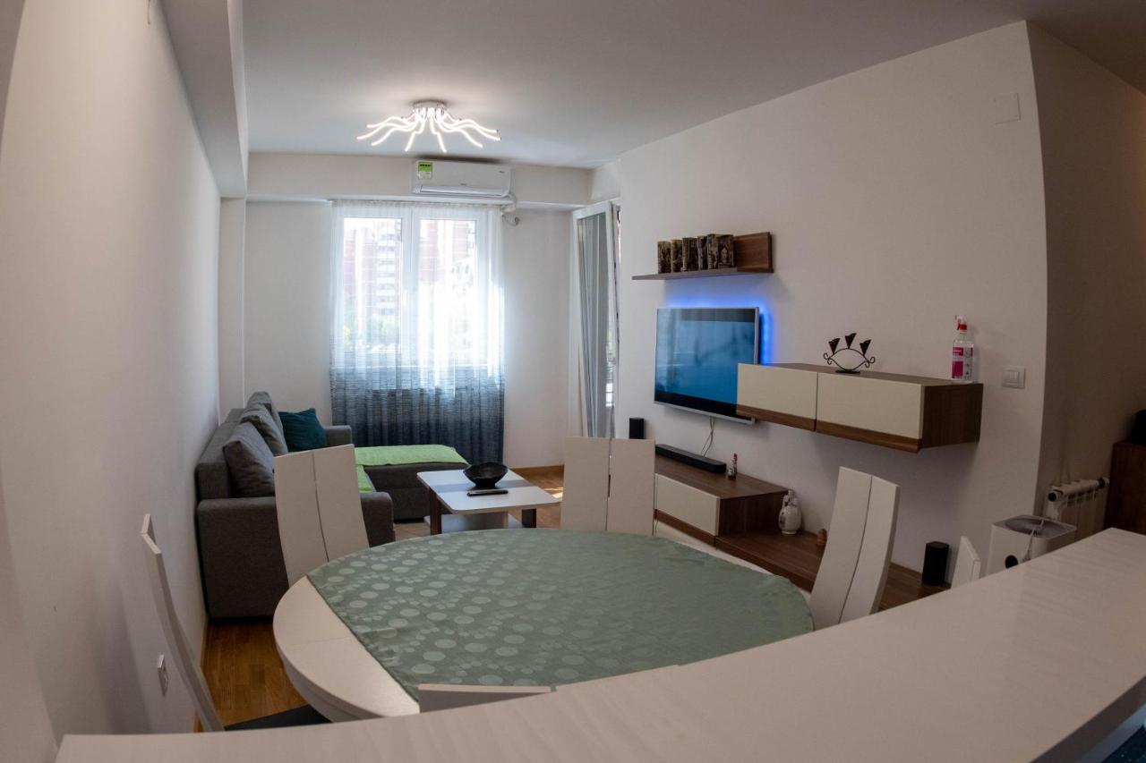 Lovely Apartment Skopje Luaran gambar